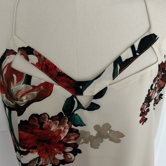 Floral Racerback Top with Cutouts - Picture 3 of 5